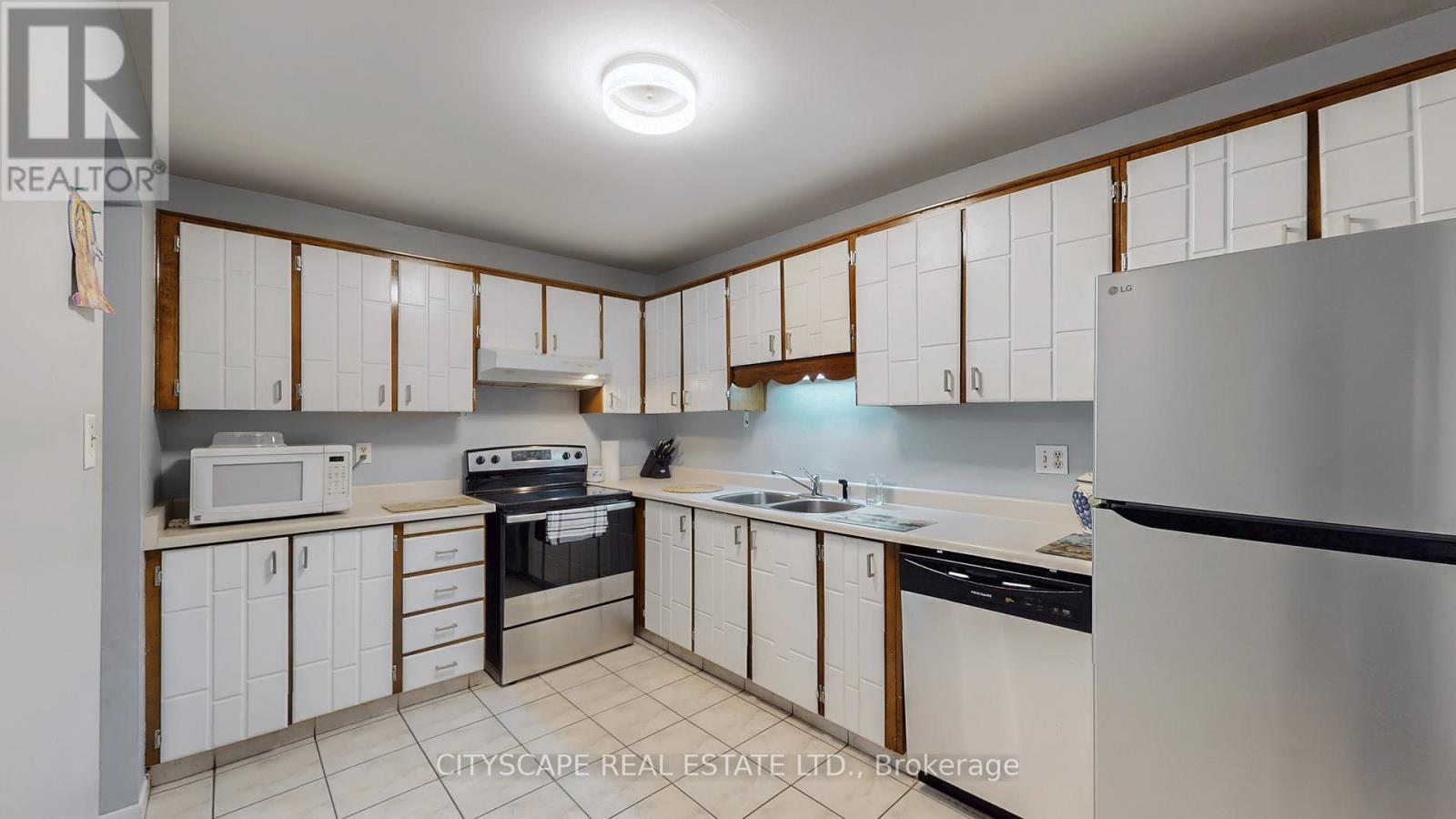 6 - 2701 Aquitaine Avenue, Mississauga, Ontario  L5N 2H7 - Photo 10 - W12482466