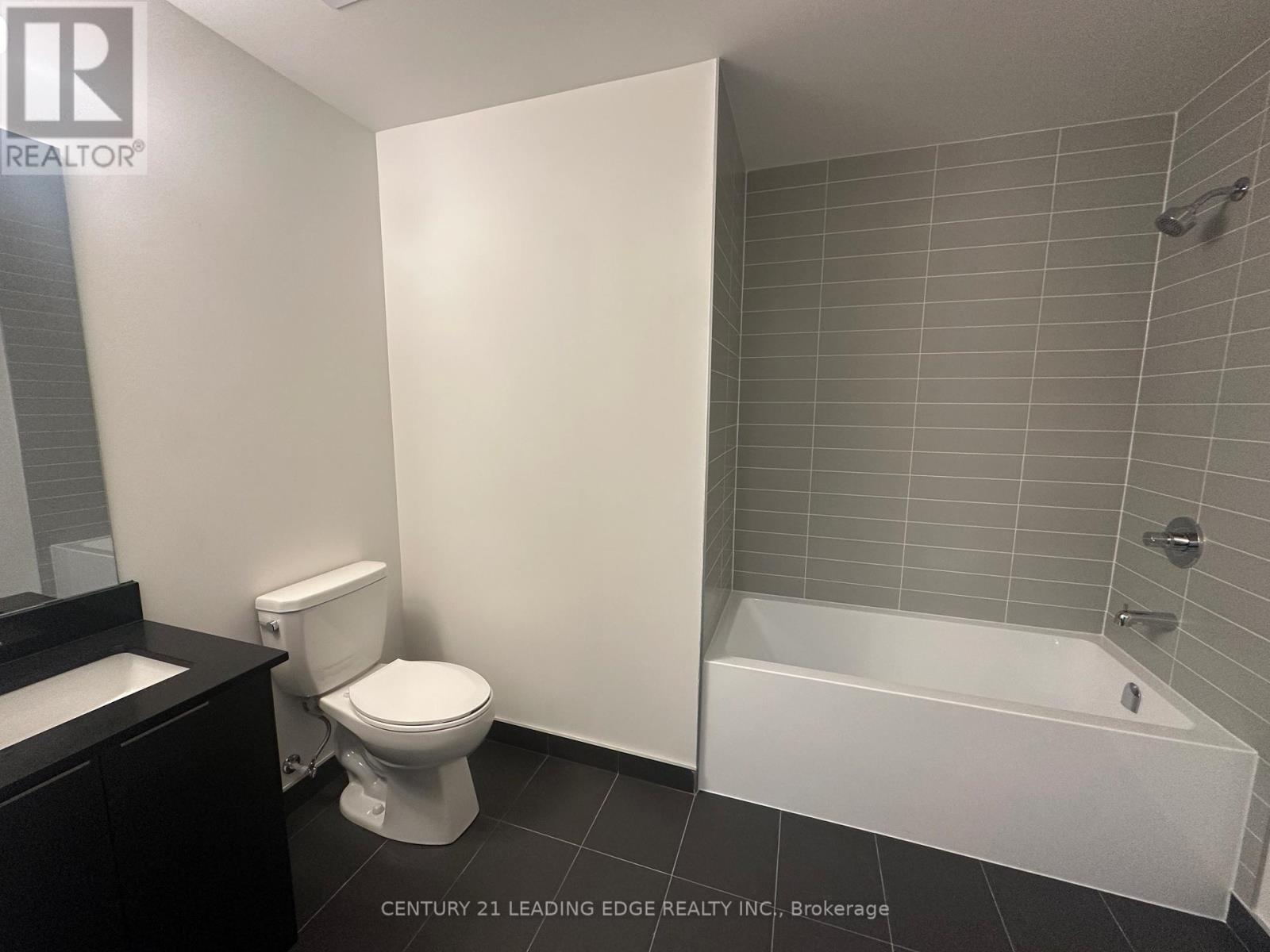 610 - 3071 Trafalgar Road, Oakville, Ontario  L6H 7E3 - Photo 10 - W12486662