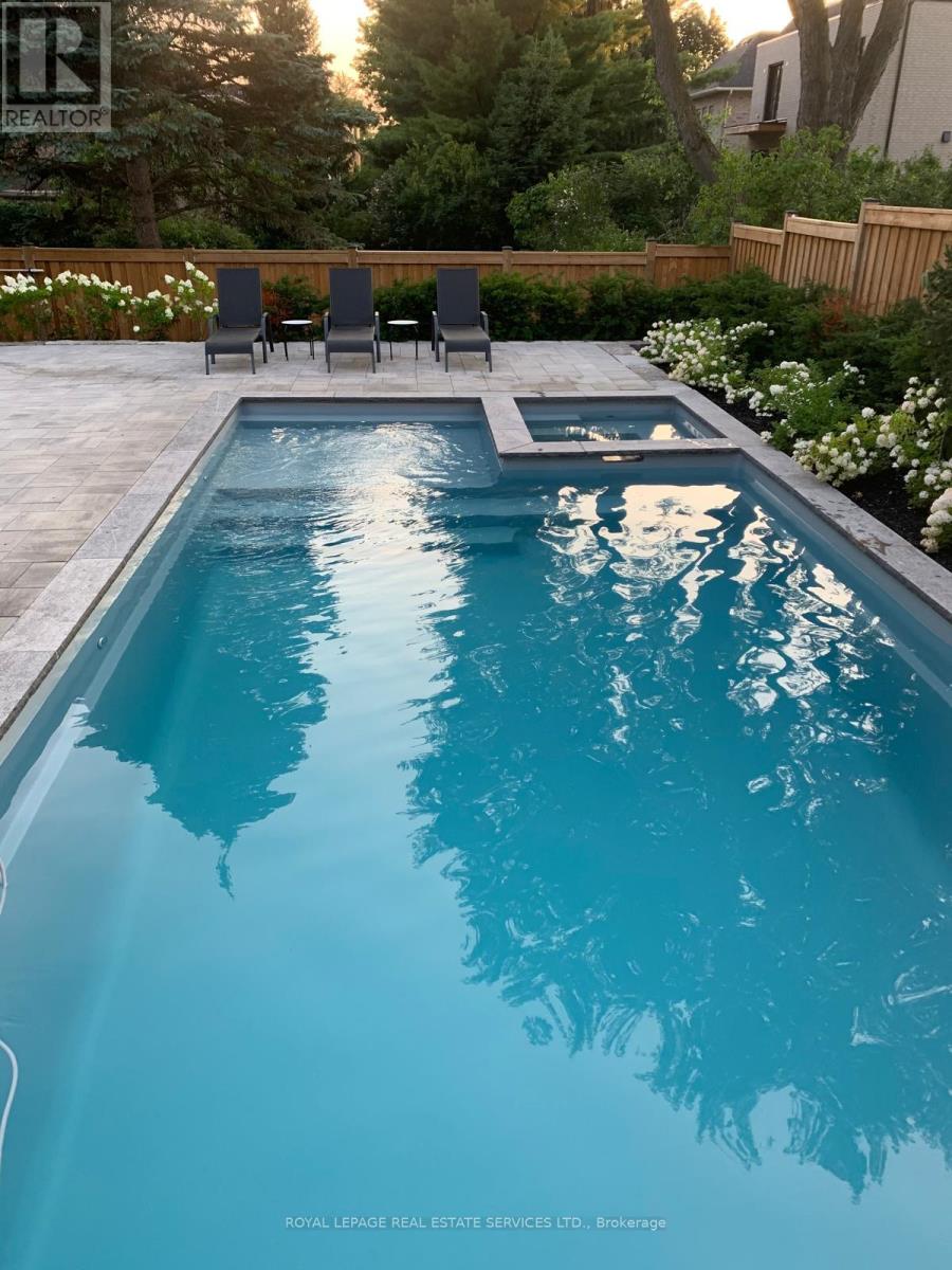 8 Graywood Drive, Toronto, Ontario  M9A 1P6 - Photo 39 - W12485635