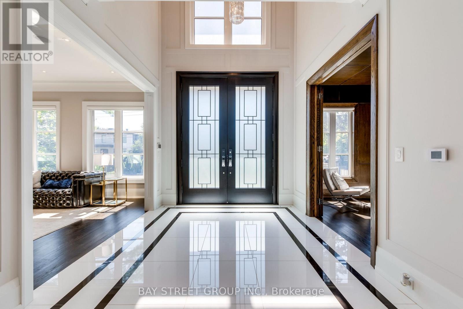 38 Kirk Drive, Markham, Ontario  L3T 3L1 - Photo 4 - N12492016