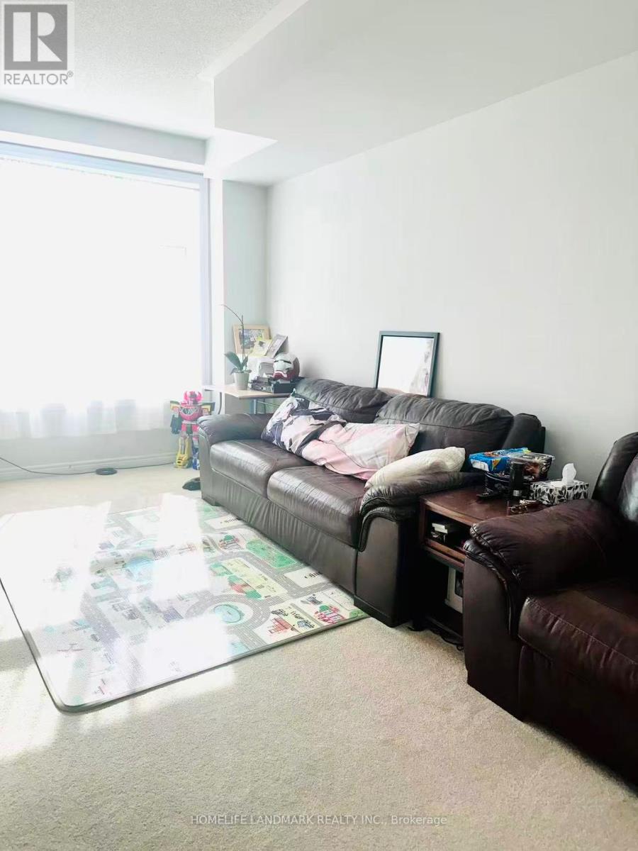 8 Robert Eaton Avenue, Markham, Ontario  L3S 0G3 - Photo 5 - N12492090