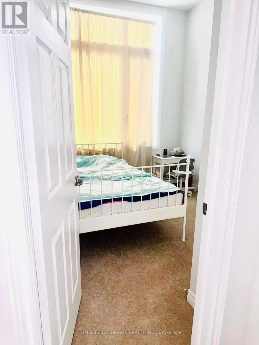 8 Robert Eaton Avenue, Markham, Ontario  L3S 0G3 - Photo 8 - N12492090