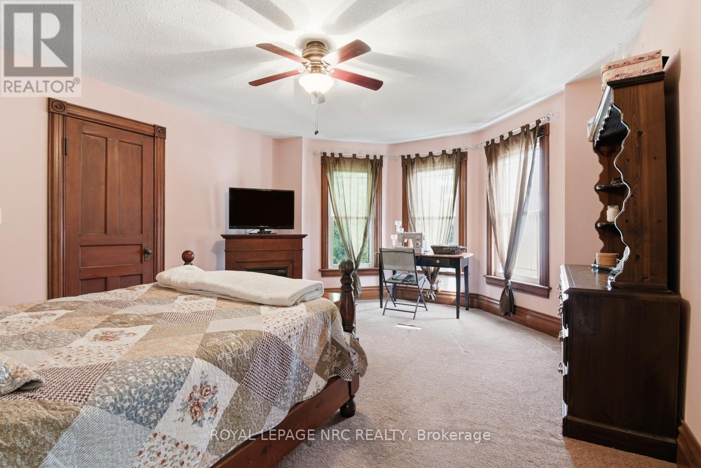 5981 Culp Street, Niagara Falls, Ontario  L2G 2B6 - Photo 27 - X12492140