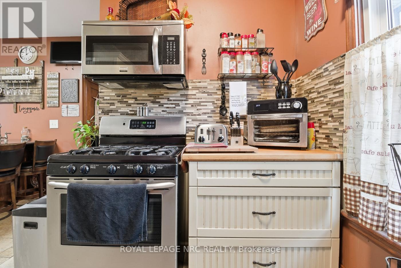 5981 Culp Street, Niagara Falls, Ontario  L2G 2B6 - Photo 8 - X12492140