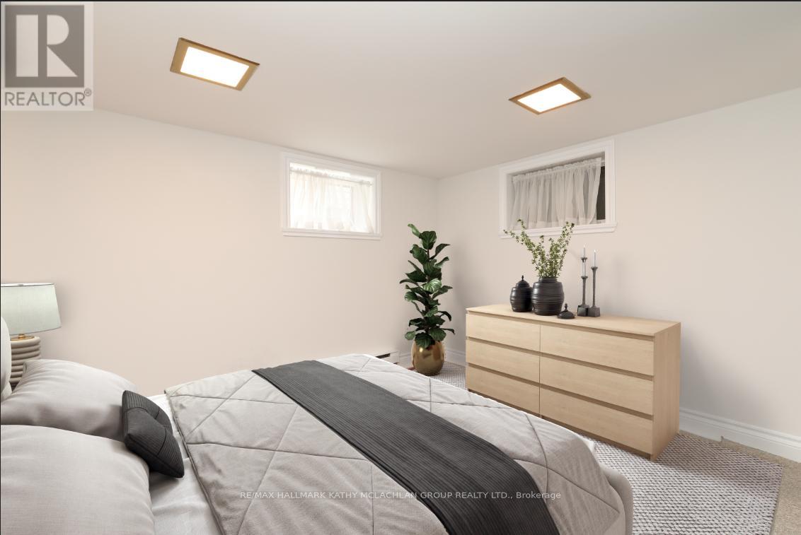 12 Cameron Crescent, Toronto, Ontario  M4G 1Z8 - Photo 27 - C12483312