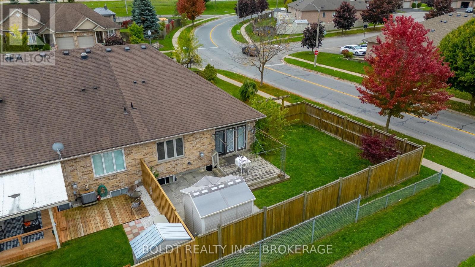 8 Willowlanding Court, Welland (N. Welland), Ontario  L3C 7L7 - Photo 36 - X12492214