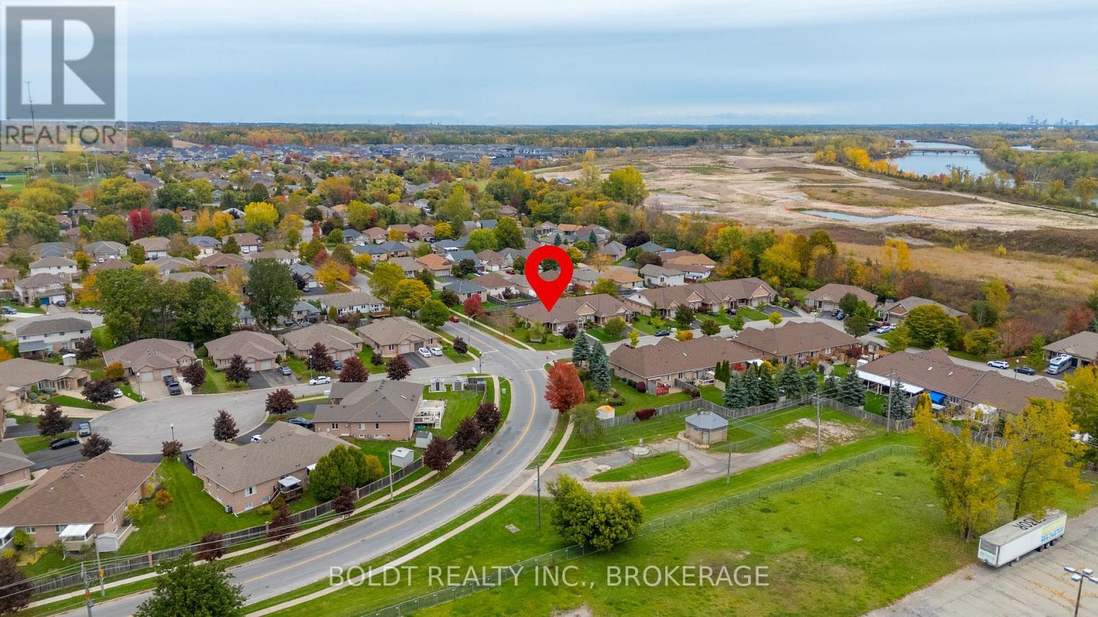 8 Willowlanding Court, Welland (N. Welland), Ontario  L3C 7L7 - Photo 38 - X12492214