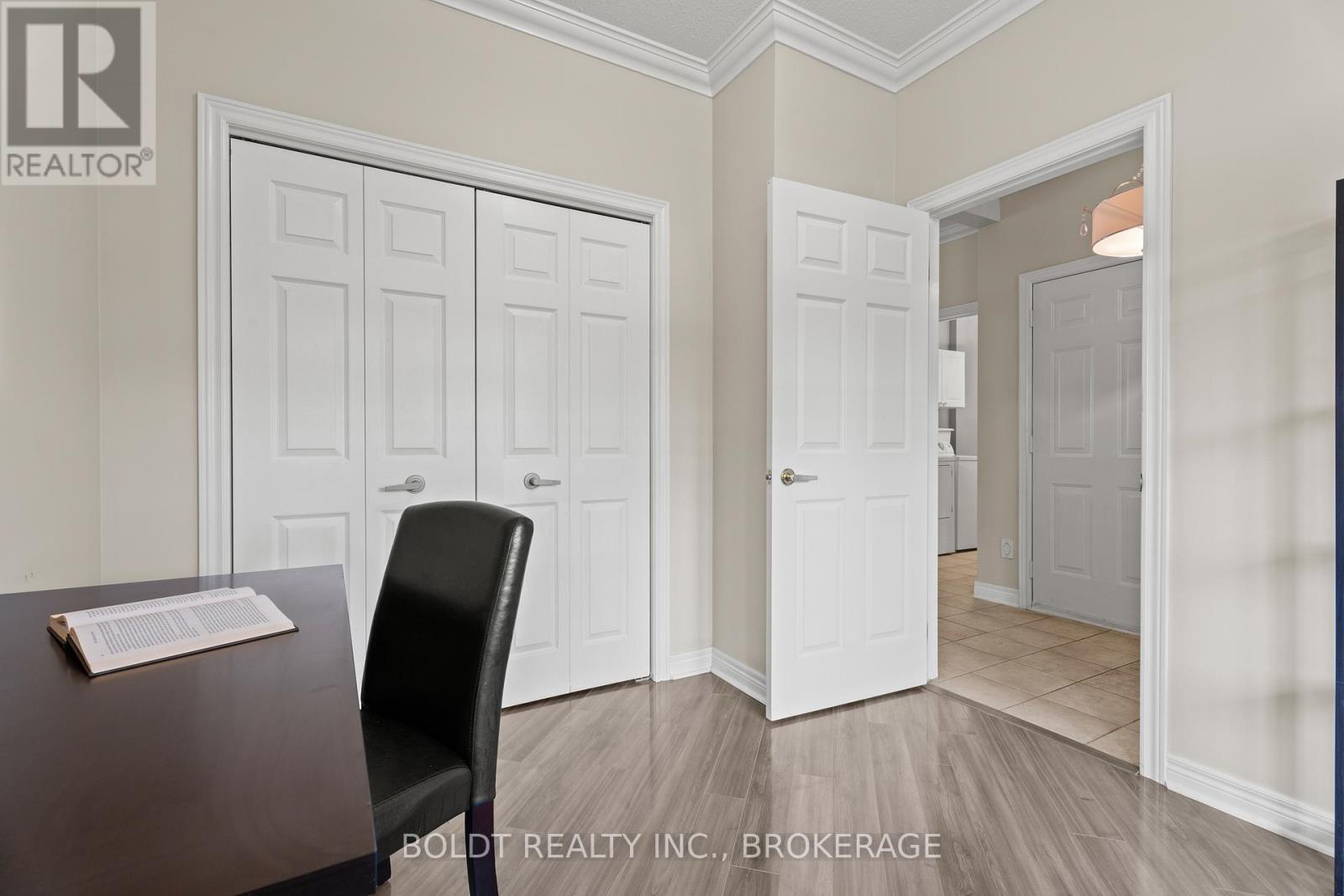 8 Willowlanding Court, Welland (N. Welland), Ontario  L3C 7L7 - Photo 8 - X12492214