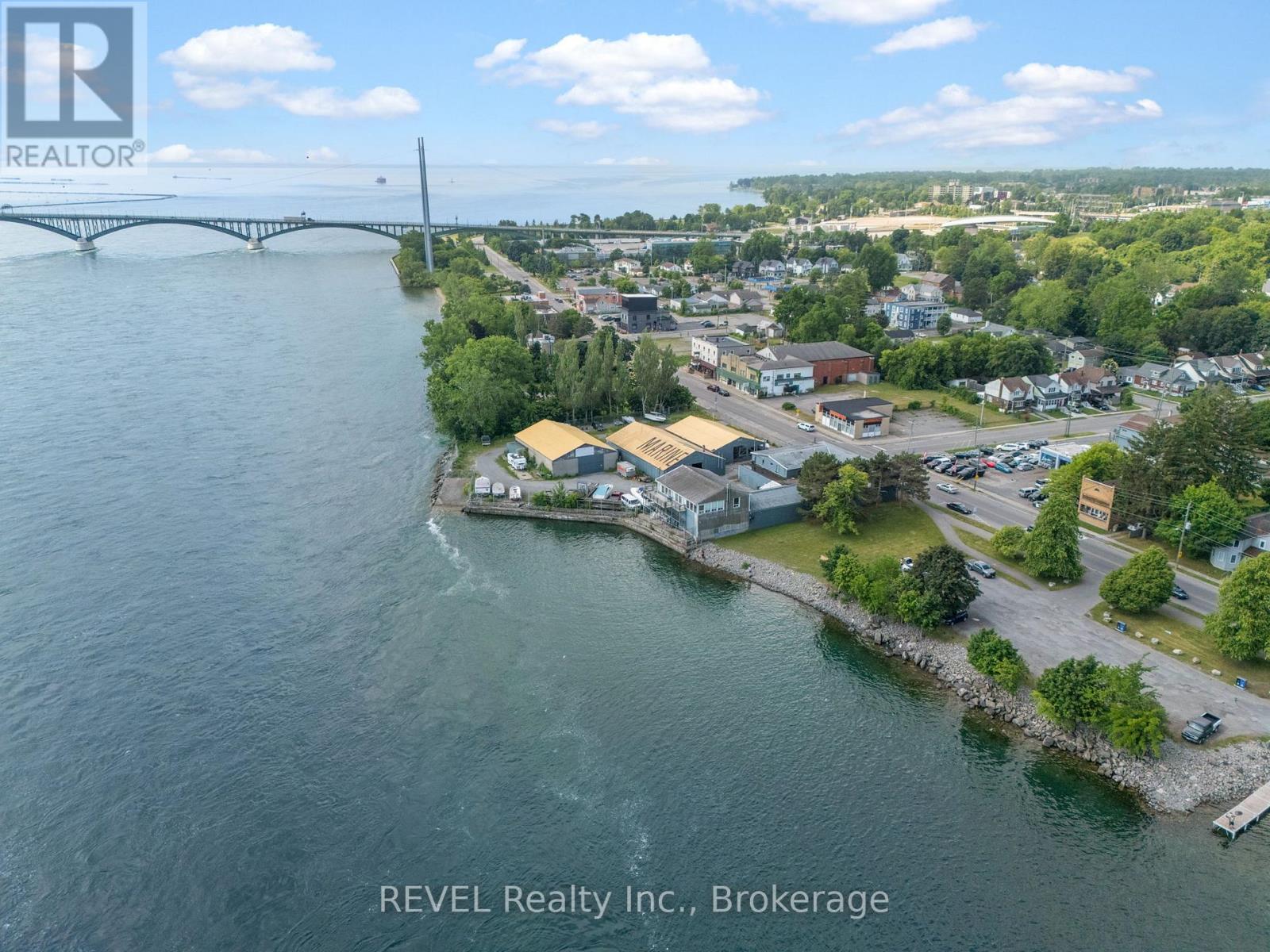 Unit 1 - 162 Niagara Boulevard, Fort Erie (Central), Ontario  L2A 3G3 - Photo 2 - X12492216