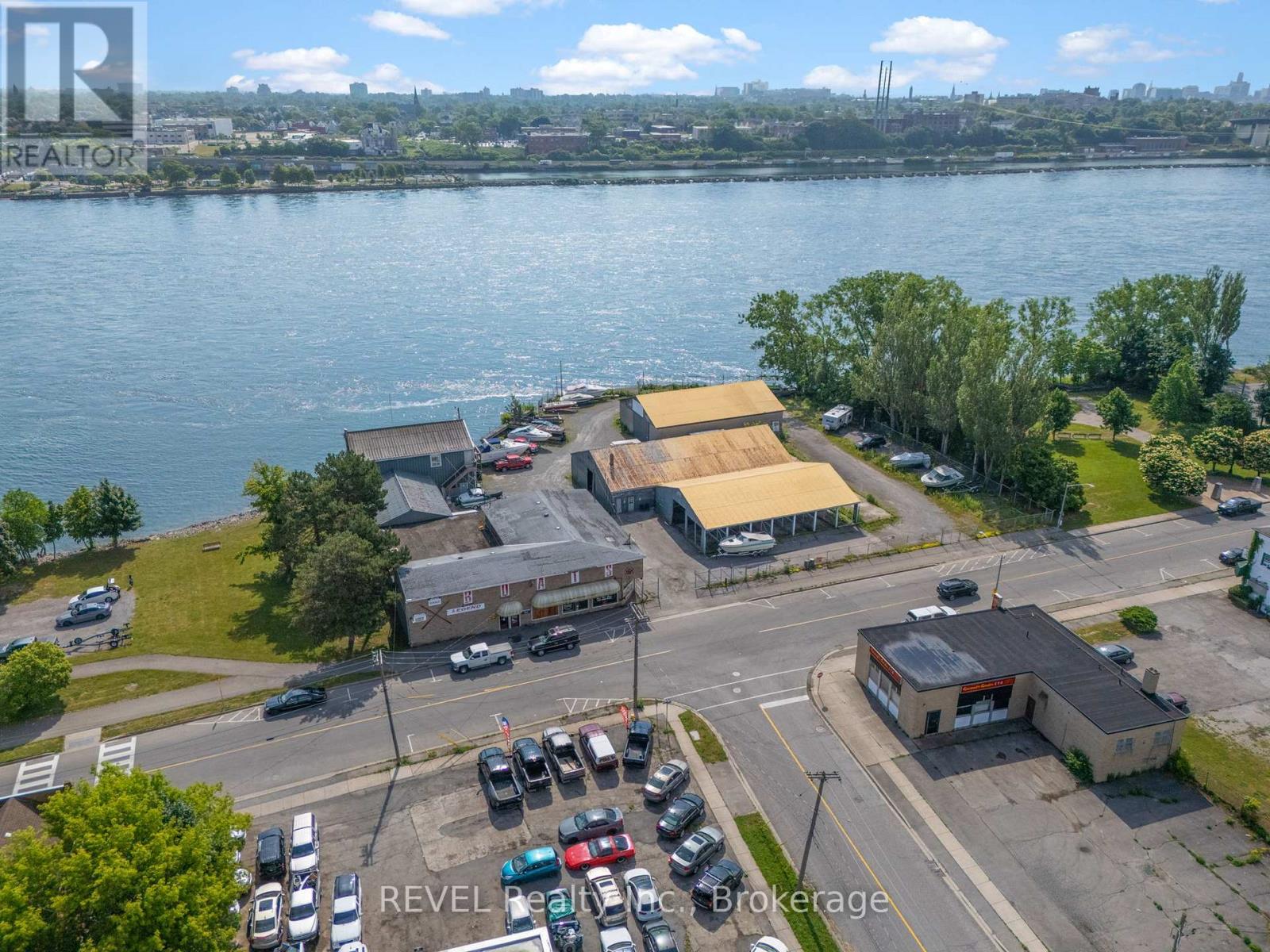 Unit 1 - 162 Niagara Boulevard, Fort Erie (Central), Ontario  L2A 3G3 - Photo 5 - X12492216