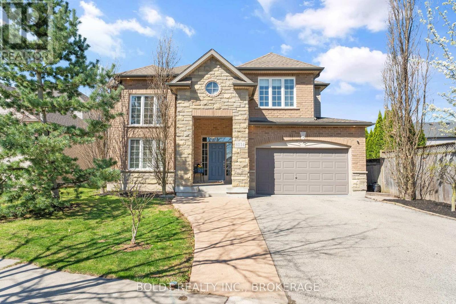 8114 WINDSONG DRIVE, Niagara Falls, Ontario