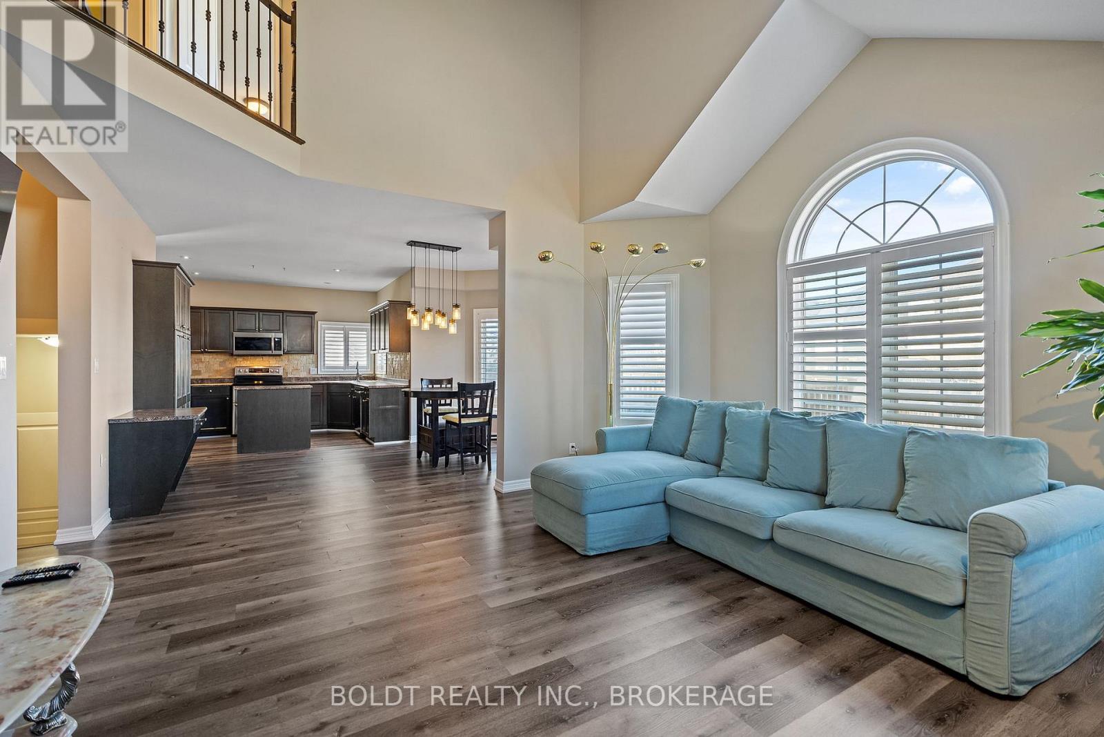 8114 Windsong Drive, Niagara Falls, Ontario  L2H 3M4 - Photo 5 - X12492304