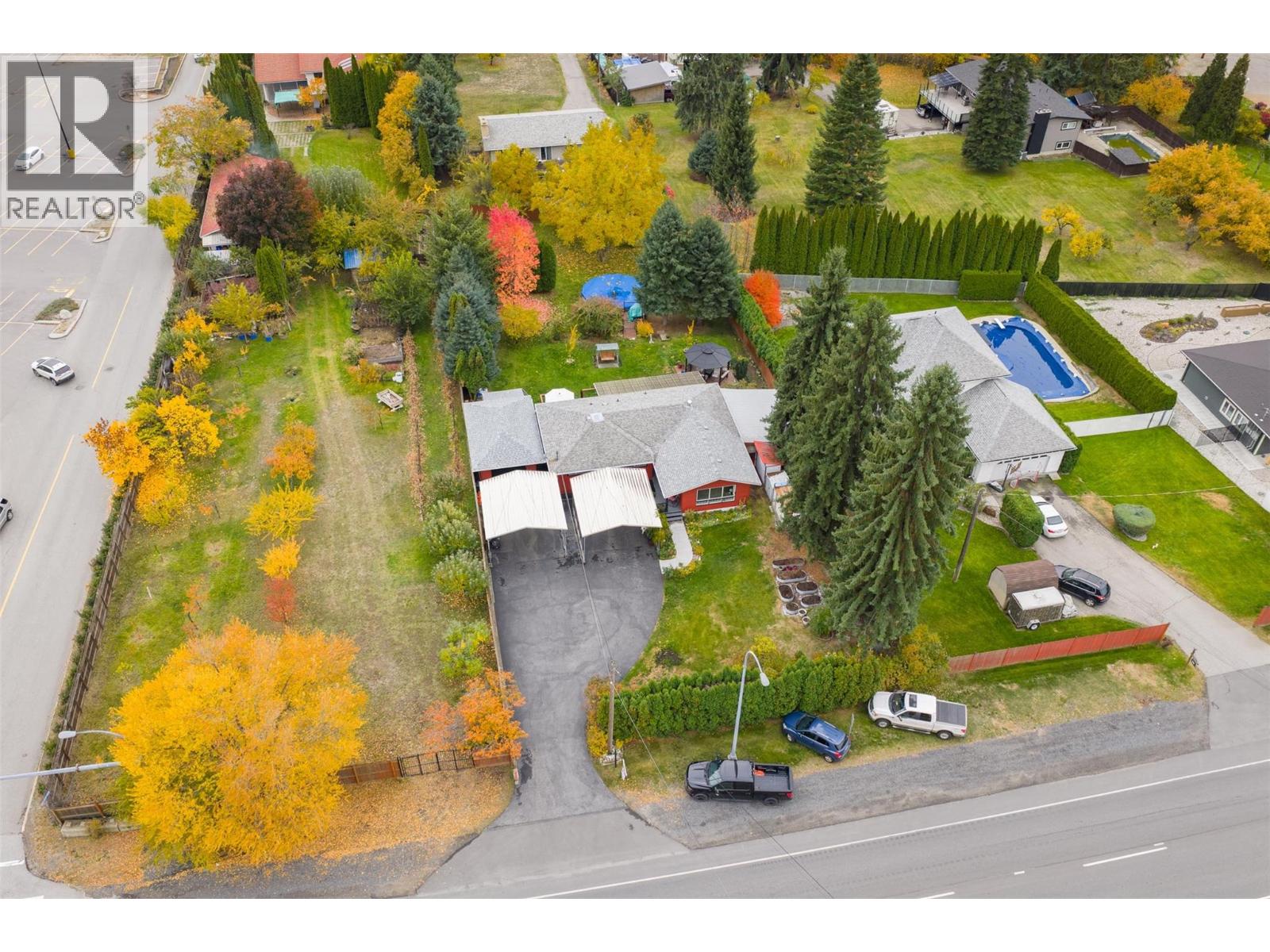 8329 Highway 3b, Trail, British Columbia  V1R 4W3 - Photo 55 - 10366962