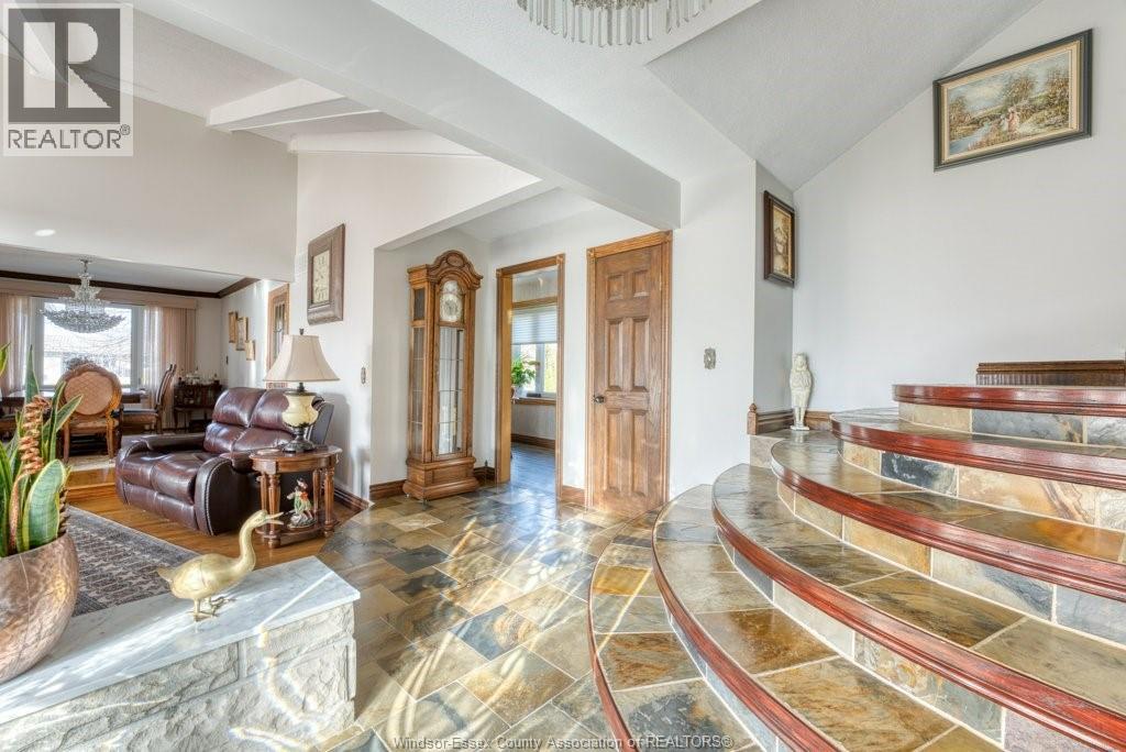 3 Beth, Leamington, Ontario  N8H 3Z8 - Photo 5 - 25027604