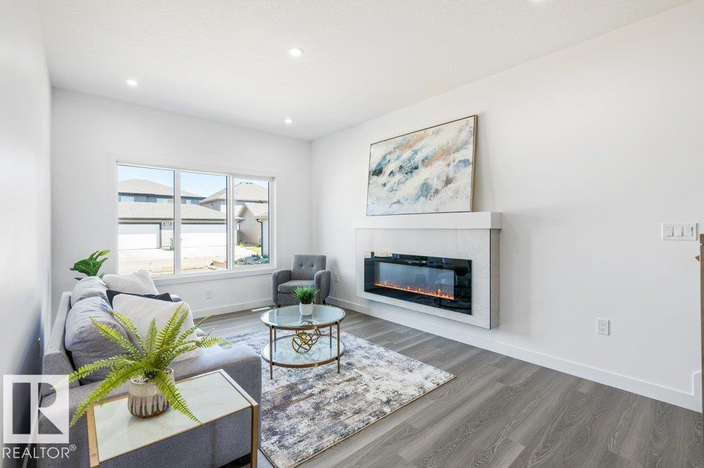 9805 106 Av, Morinville, Alberta  T8R 2P2 - Photo 4 - E4461559