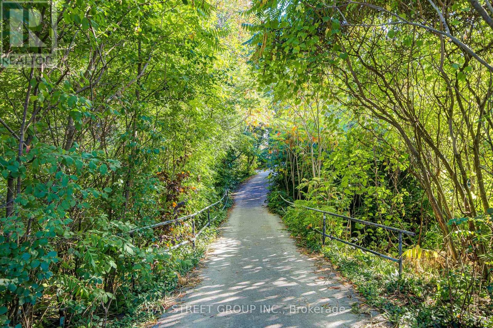 1307 Barberry Green, Oakville, Ontario  L6M 2A7 - Photo 49 - W12405593