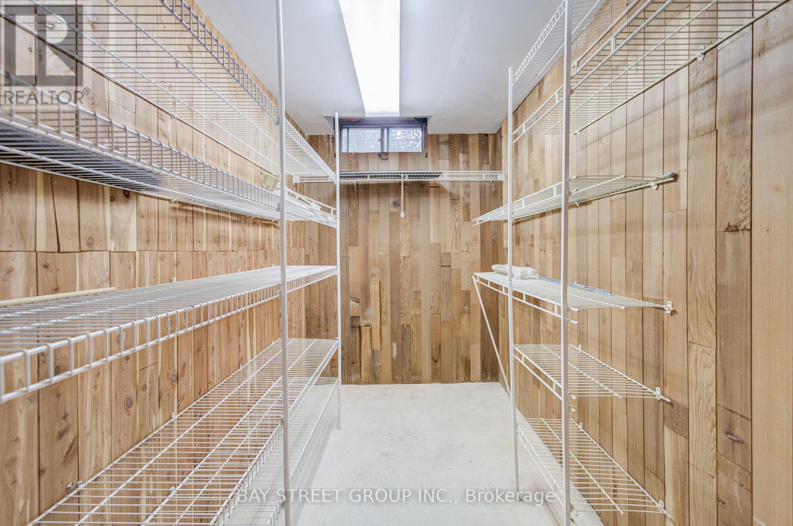 1307 Barberry Green, Oakville, Ontario  L6M 2A7 - Photo 42 - W12405593