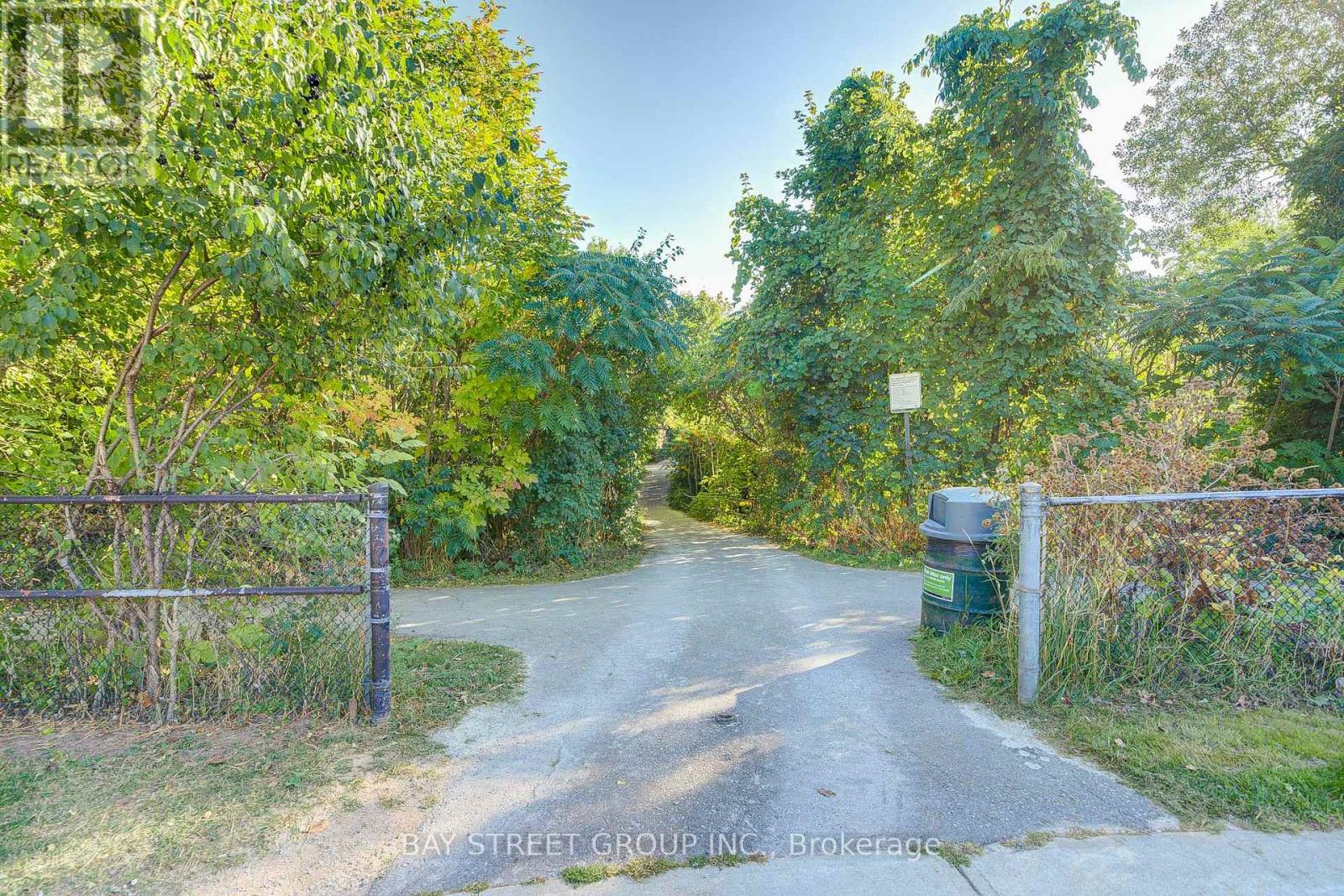 1307 Barberry Green, Oakville, Ontario  L6M 2A7 - Photo 50 - W12405593