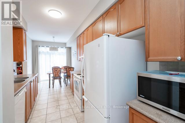 3886 Skyview Street, Mississauga, Ontario  L5M 8A4 - Photo 13 - W12491510