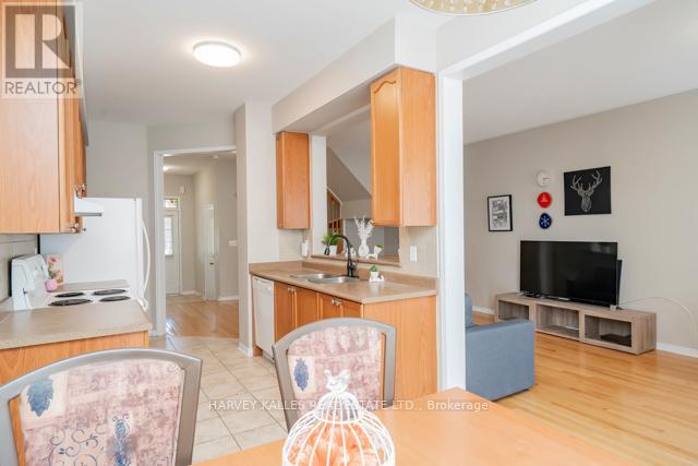 3886 Skyview Street, Mississauga, Ontario  L5M 8A4 - Photo 16 - W12491510