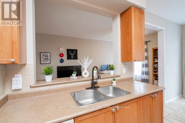 3886 Skyview Street, Mississauga, Ontario  L5M 8A4 - Photo 18 - W12491510