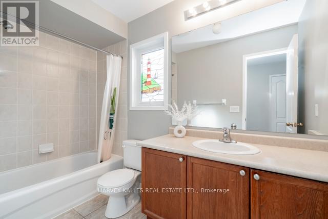 3886 Skyview Street, Mississauga, Ontario  L5M 8A4 - Photo 32 - W12491510