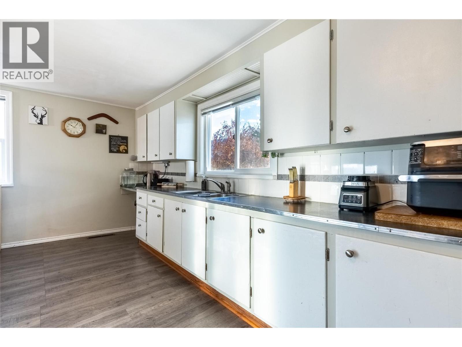 356 Tingley Street, Ashcroft, British Columbia  V0K 1A0 - Photo 11 - 10367131