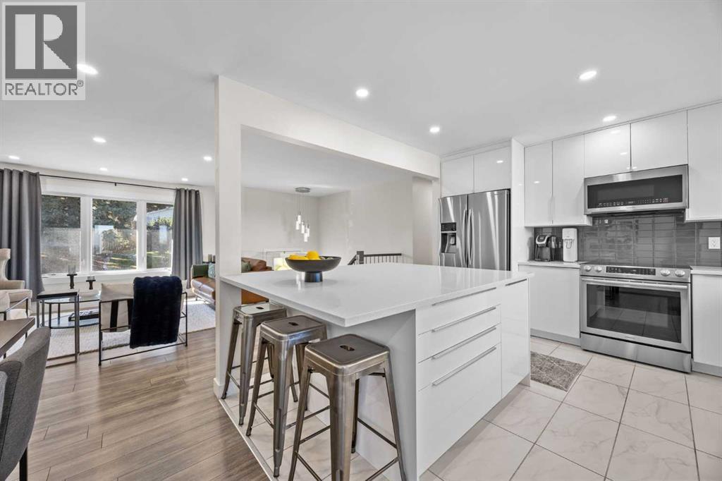 827 Canaveral Crescent Sw, Calgary, Alberta  T2W 1N3 - Photo 18 - A2264816