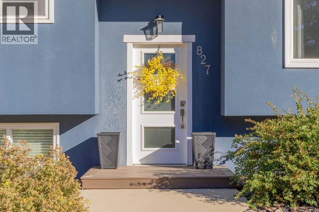 827 Canaveral Crescent Sw, Calgary, Alberta  T2W 1N3 - Photo 2 - A2264816