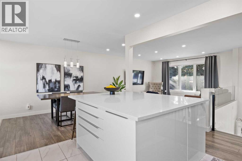 827 Canaveral Crescent Sw, Calgary, Alberta  T2W 1N3 - Photo 11 - A2264816