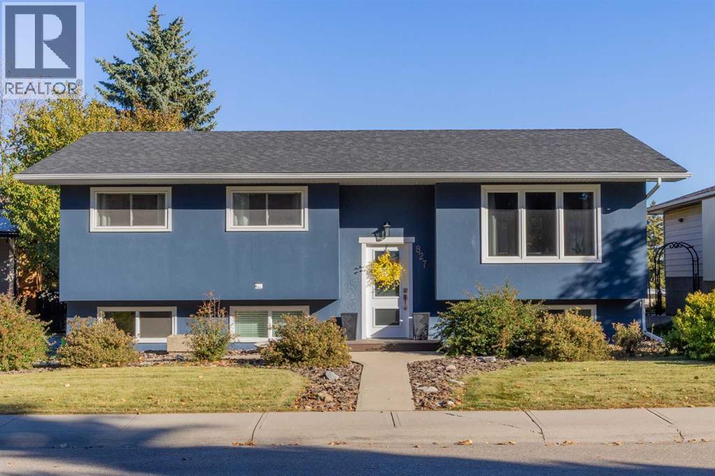 827 Canaveral Crescent Sw, Calgary, Alberta  T2W 1N3 - Photo 1 - A2264816