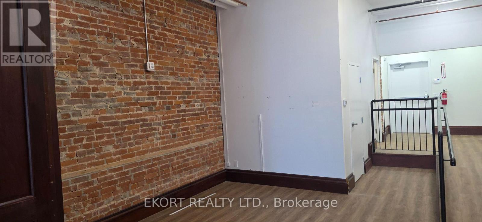 A - 249 Front Street, Belleville, Ontario K8N 2Z6 - Photo 5 - X12492184