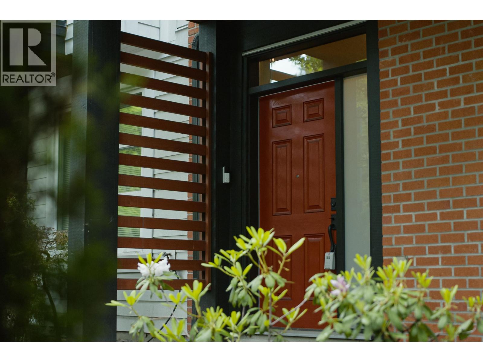 38 1299 Coast Meridian Road, Coquitlam, British Columbia  V3E 0H6 - Photo 2 - R3043563