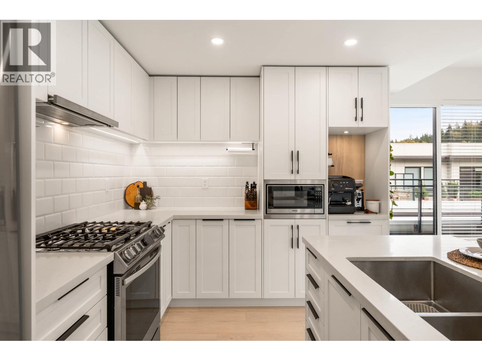 604 3018 St George Street, Port Moody, British Columbia  V3H 2H7 - Photo 7 - R3057963