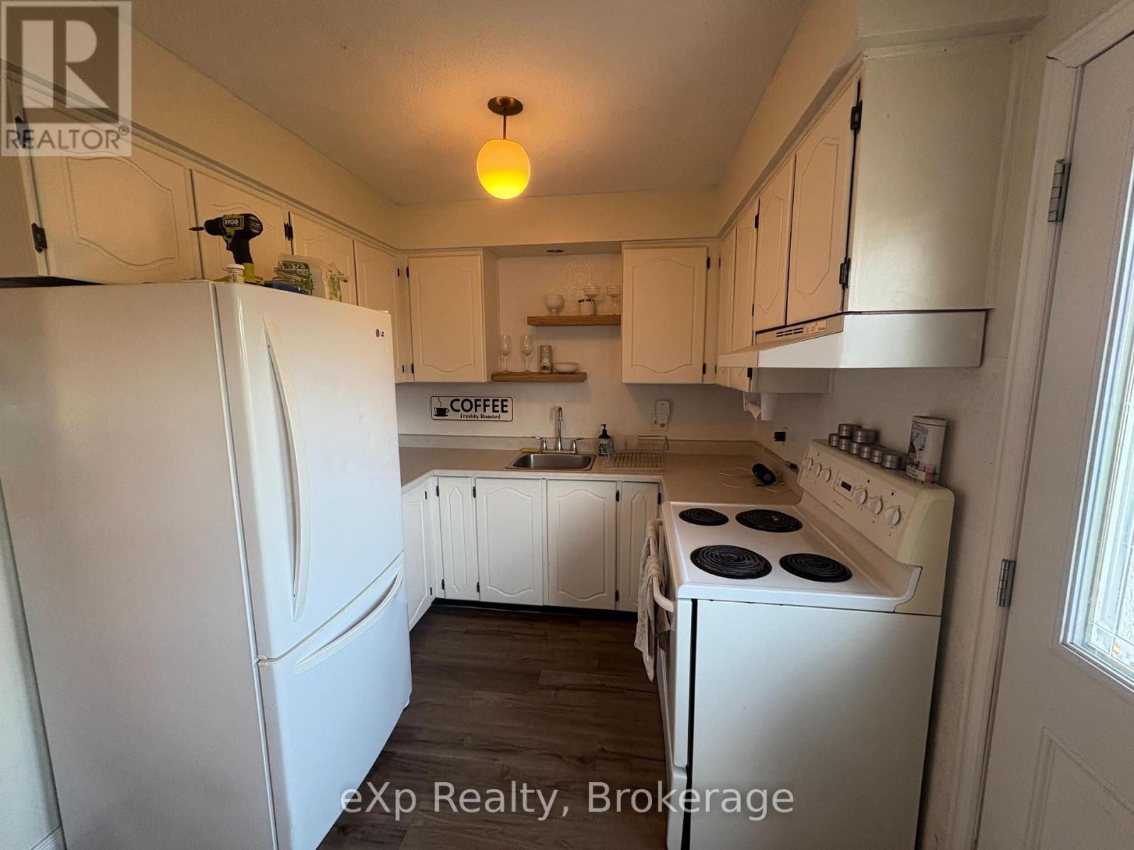 155 Bricker Street, Saugeen Shores, Ontario  N0H 2C4 - Photo 5 - X12492102