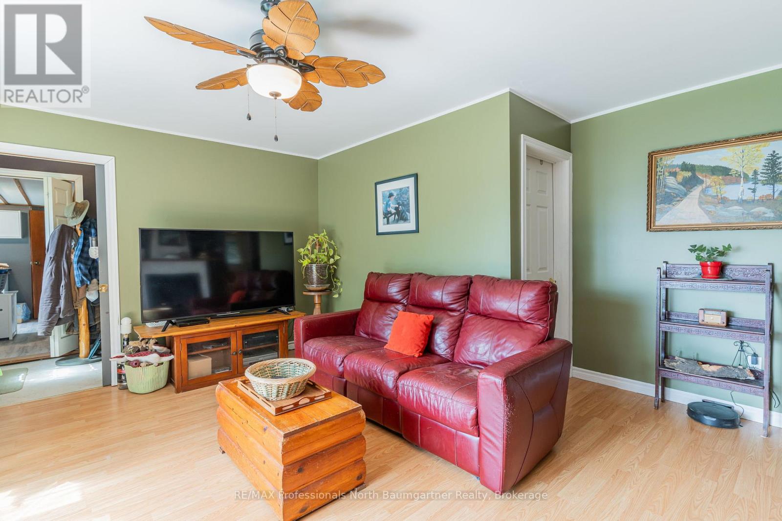 1093 Reynolds Road, Minden Hills, Ontario  K0M 2K0 - Photo 7 - X12492124