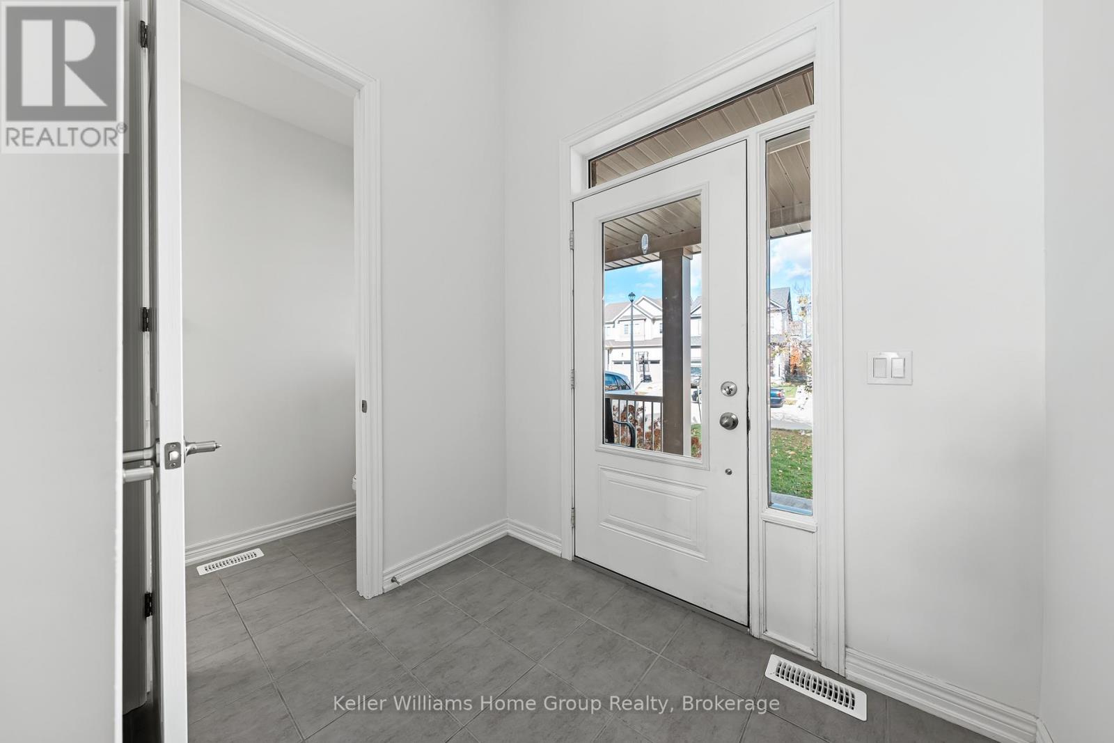 31 Kay Crescent, Centre Wellington, Ontario  N1M 2B2 - Photo 4 - X12492130