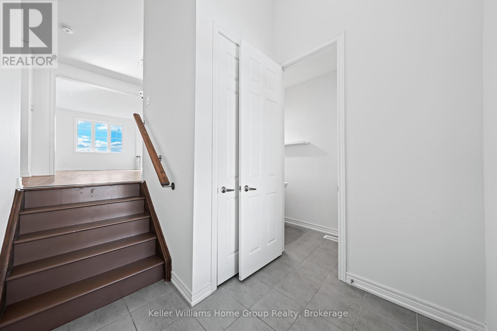 31 Kay Crescent, Centre Wellington, Ontario  N1M 2B2 - Photo 5 - X12492130