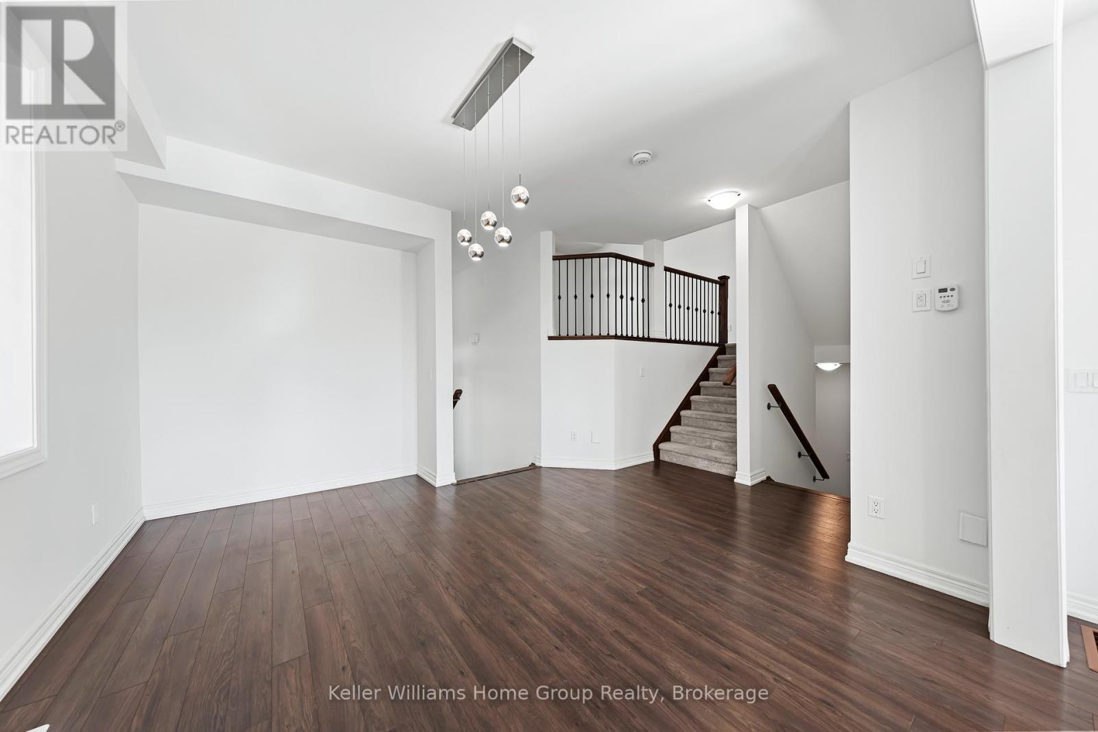 31 Kay Crescent, Centre Wellington, Ontario  N1M 2B2 - Photo 7 - X12492130