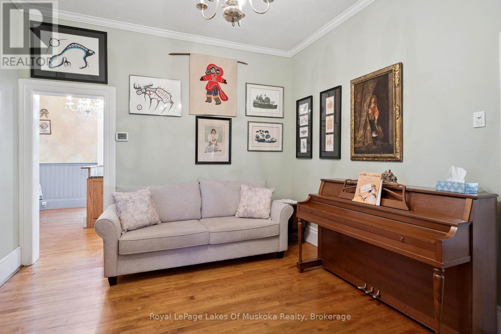 86 Quebec Street, Bracebridge, Ontario  P1L 2A4 - Photo 17 - X12492138