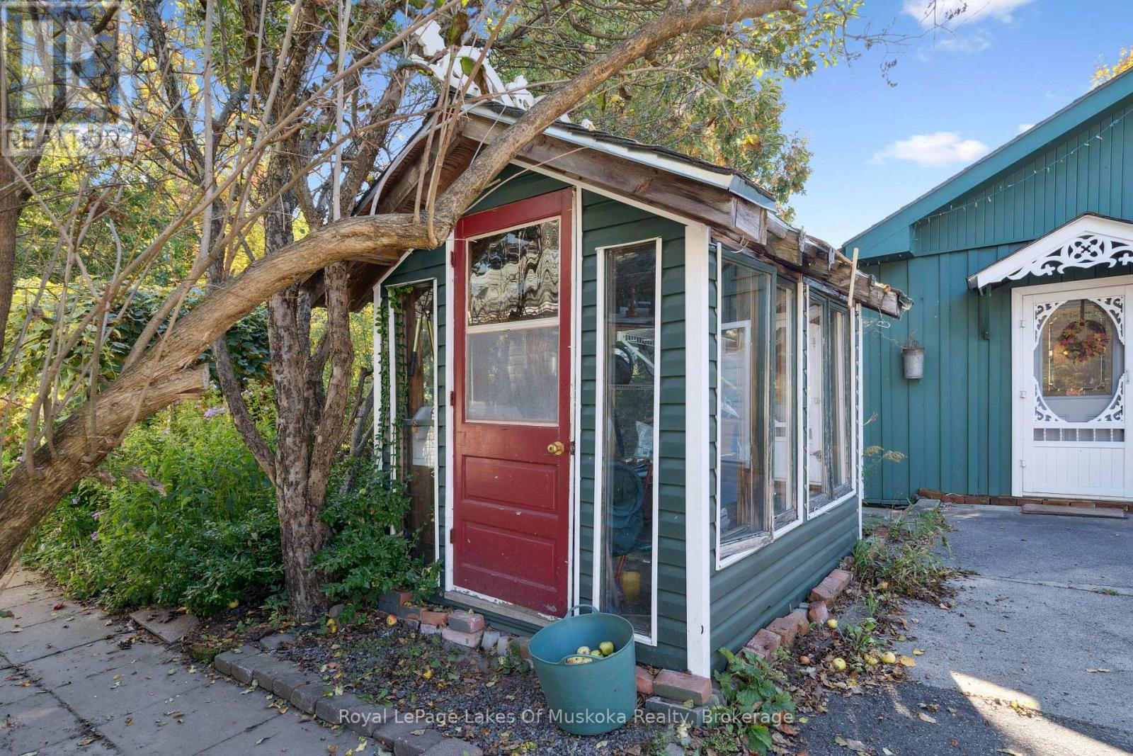 86 Quebec Street, Bracebridge, Ontario  P1L 2A4 - Photo 41 - X12492138