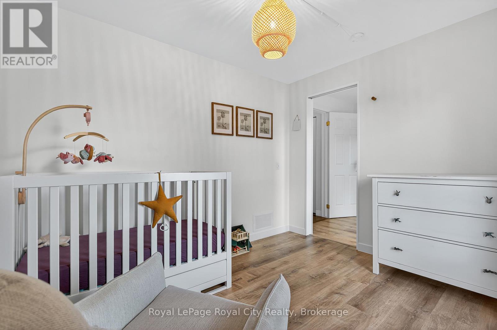 37 Lawrence Avenue, Guelph, Ontario  N1E 5Y4 - Photo 27 - X12492186