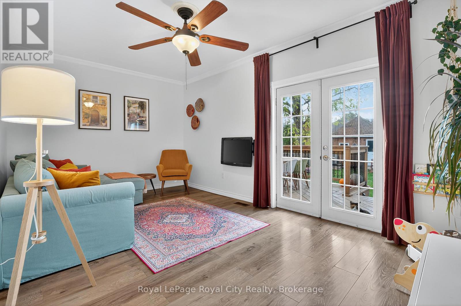 37 Lawrence Avenue, Guelph, Ontario  N1E 5Y4 - Photo 9 - X12492186