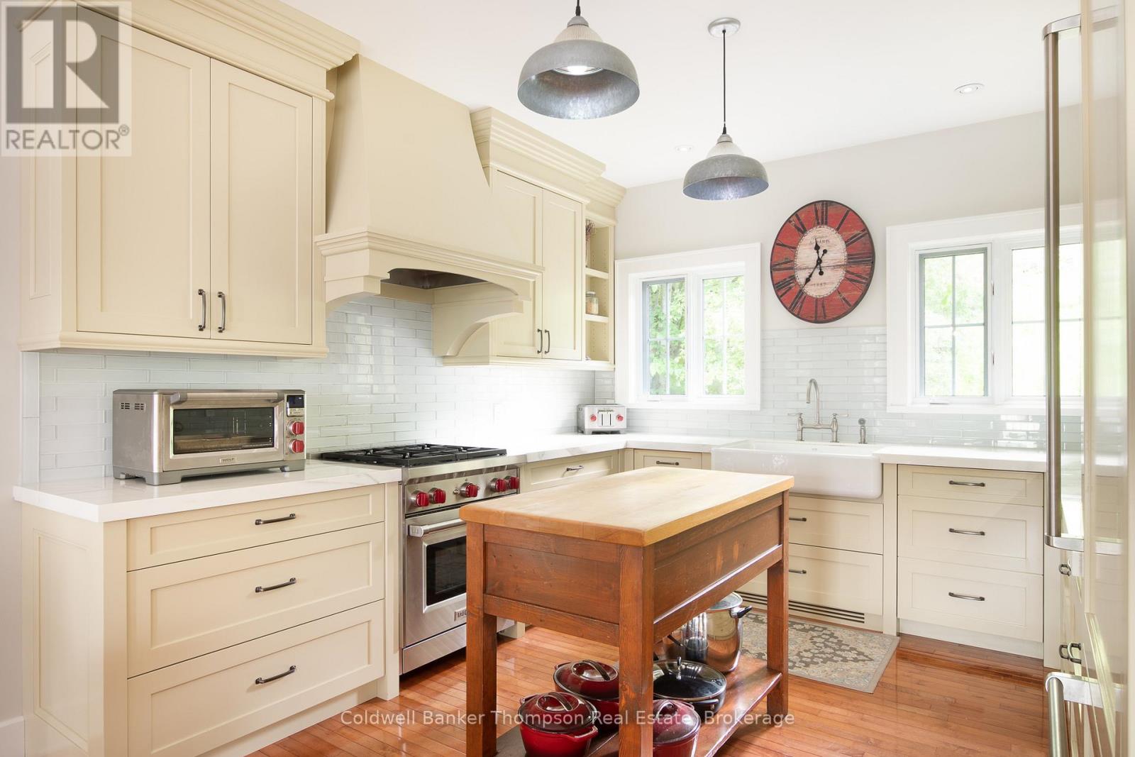 707 Evergreen Trail, Huntsville, Ontario  P1H 2L5 - Photo 10 - X12492370