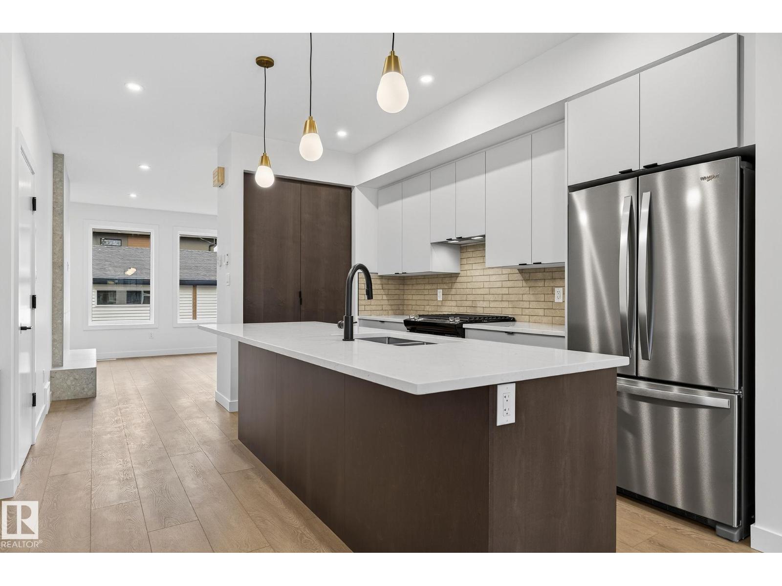 7711 95 Av Nw, Edmonton, Alberta  T6C 1X8 - Photo 11 - E4464043