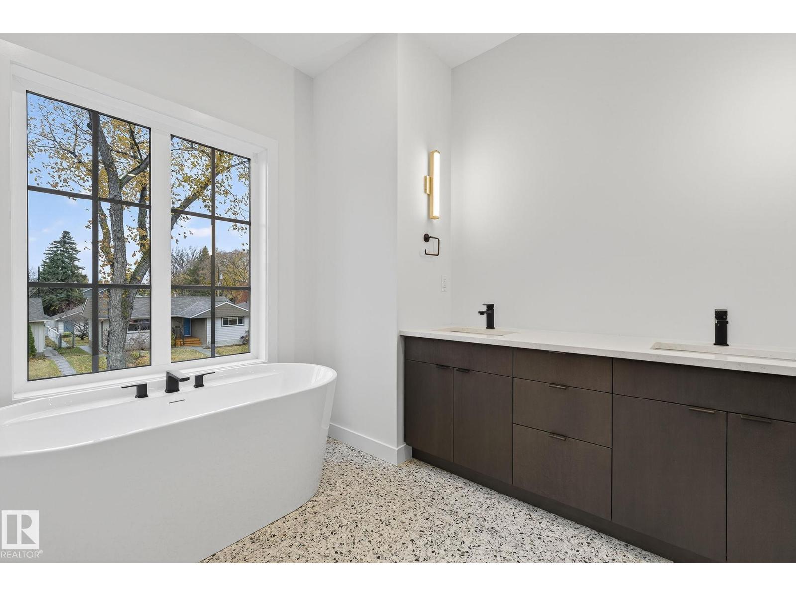 7711 95 Av Nw, Edmonton, Alberta  T6C 1X8 - Photo 21 - E4464043