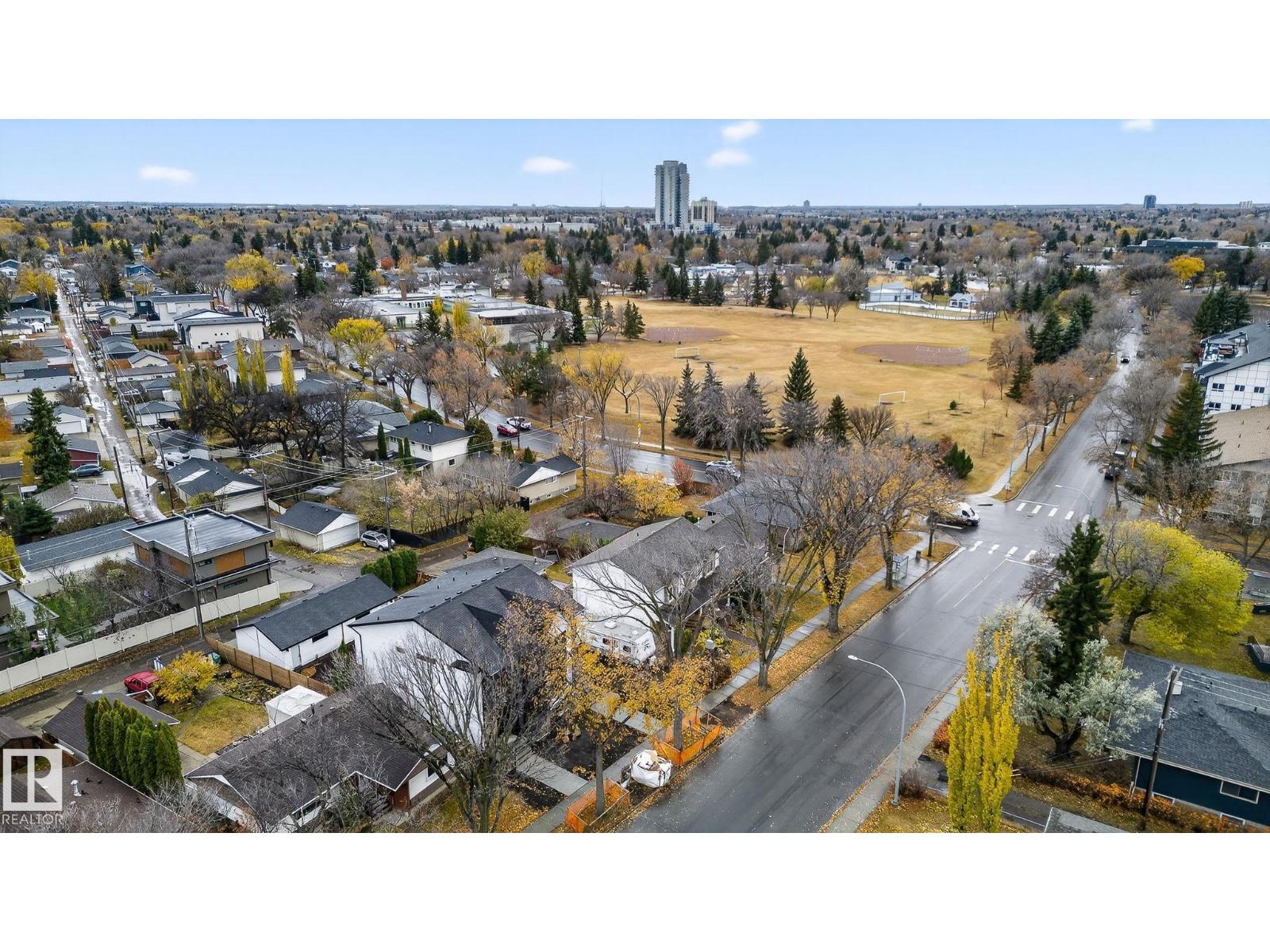 7711 95 Av Nw, Edmonton, Alberta  T6C 1X8 - Photo 29 - E4464043