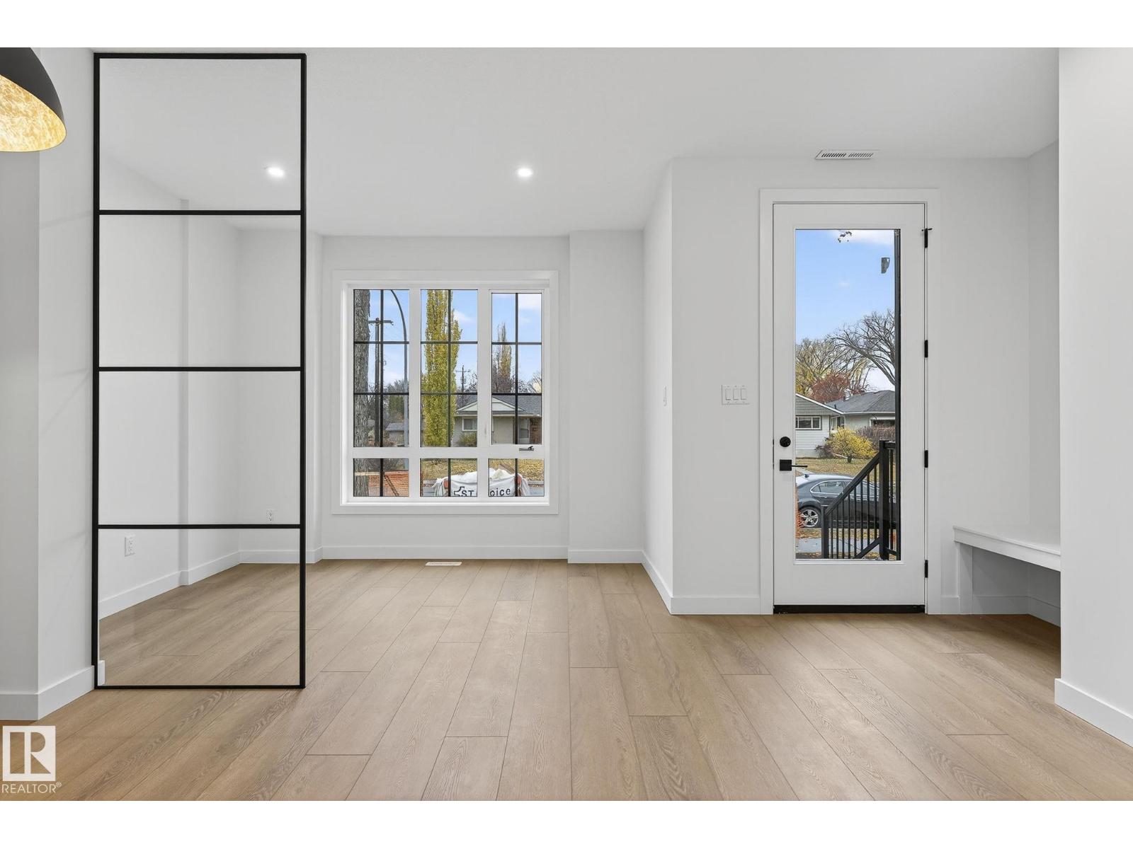 7711 95 Av Nw, Edmonton, Alberta  T6C 1X8 - Photo 4 - E4464043