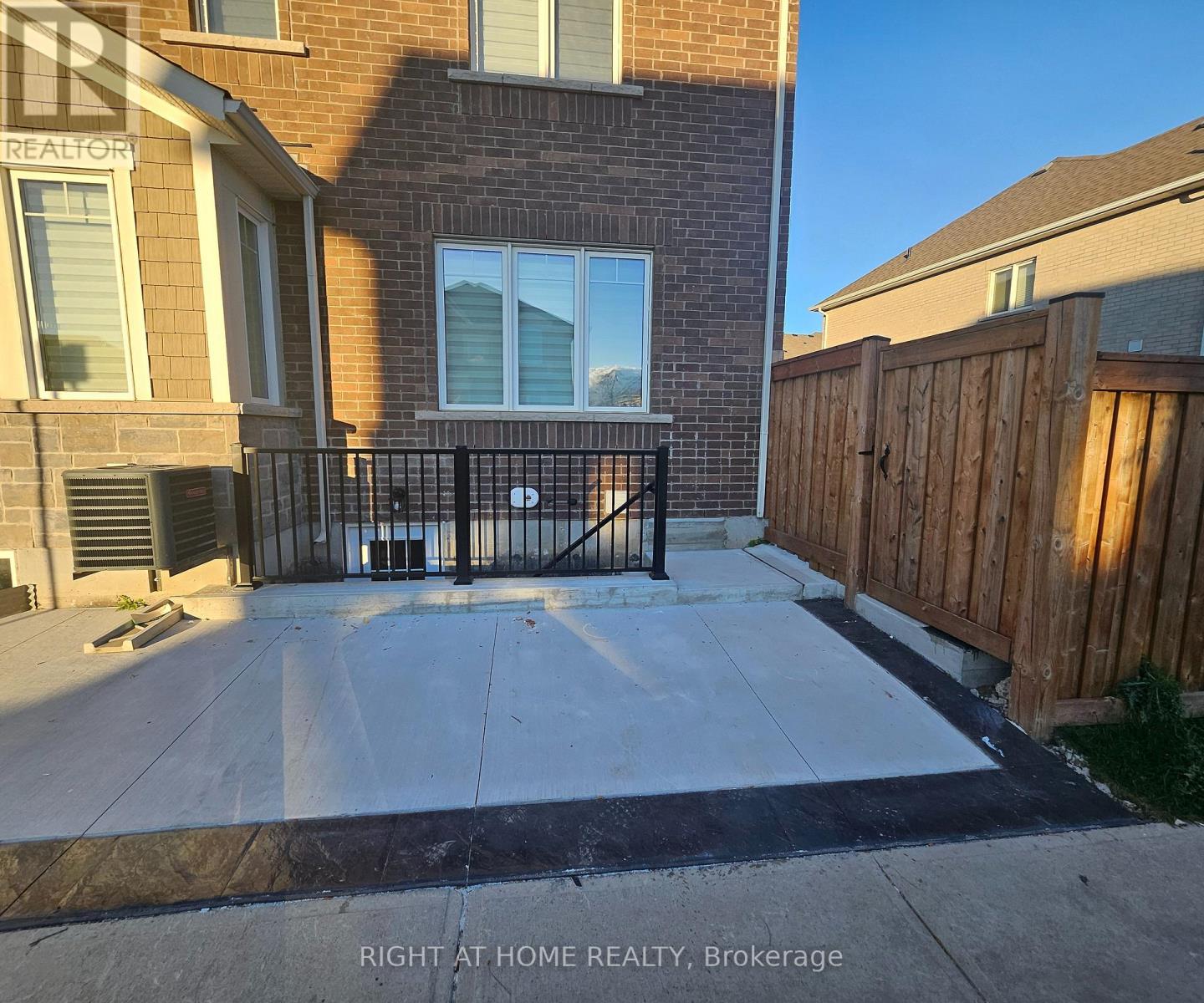 Basement - 852 Aspen Terrace, Milton, Ontario  L9E 1S2 - Photo 2 - W12491994