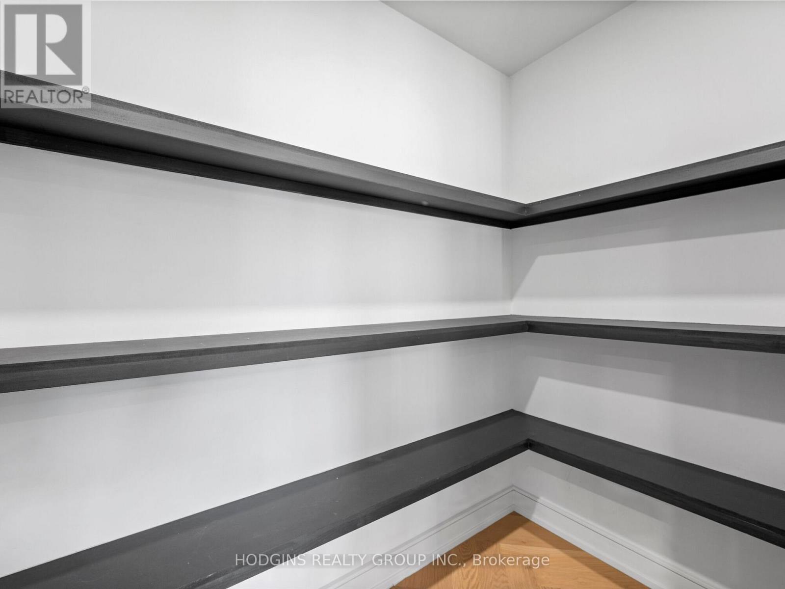 855 Tenth Street, Mississauga, Ontario  L5E 1S7 - Photo 11 - W12492030